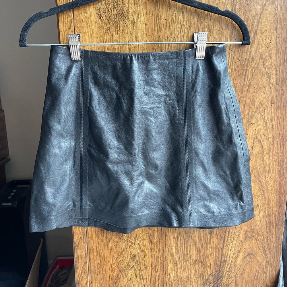 REFORMATION BLACK Leather Mini Skirt Back Zipper Closure size XS